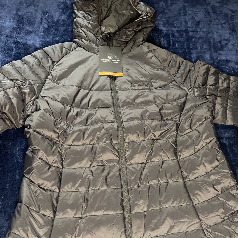 Women’s StormTech Coat Size: Large